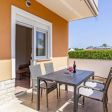 Rok 2 By Interhome Apartment Pula
